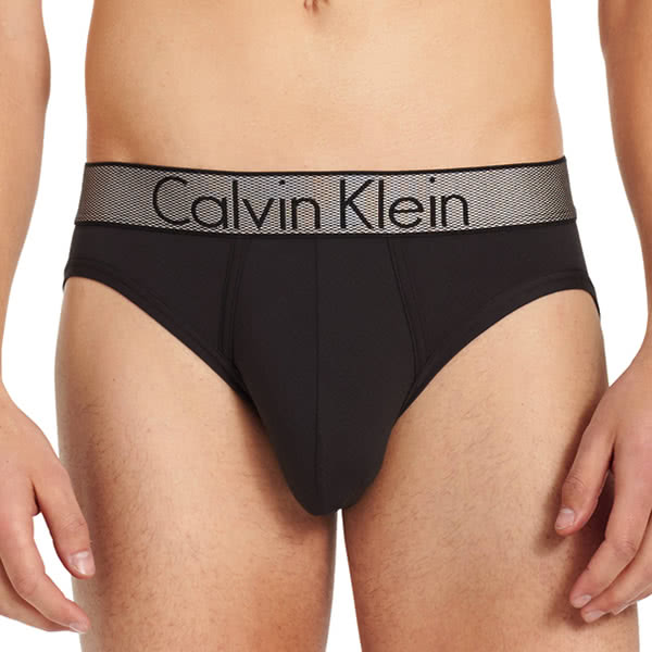 ดำ (Black)