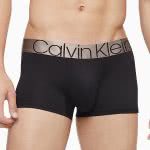 ดำ (Black)