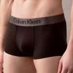 ดำ (Black)