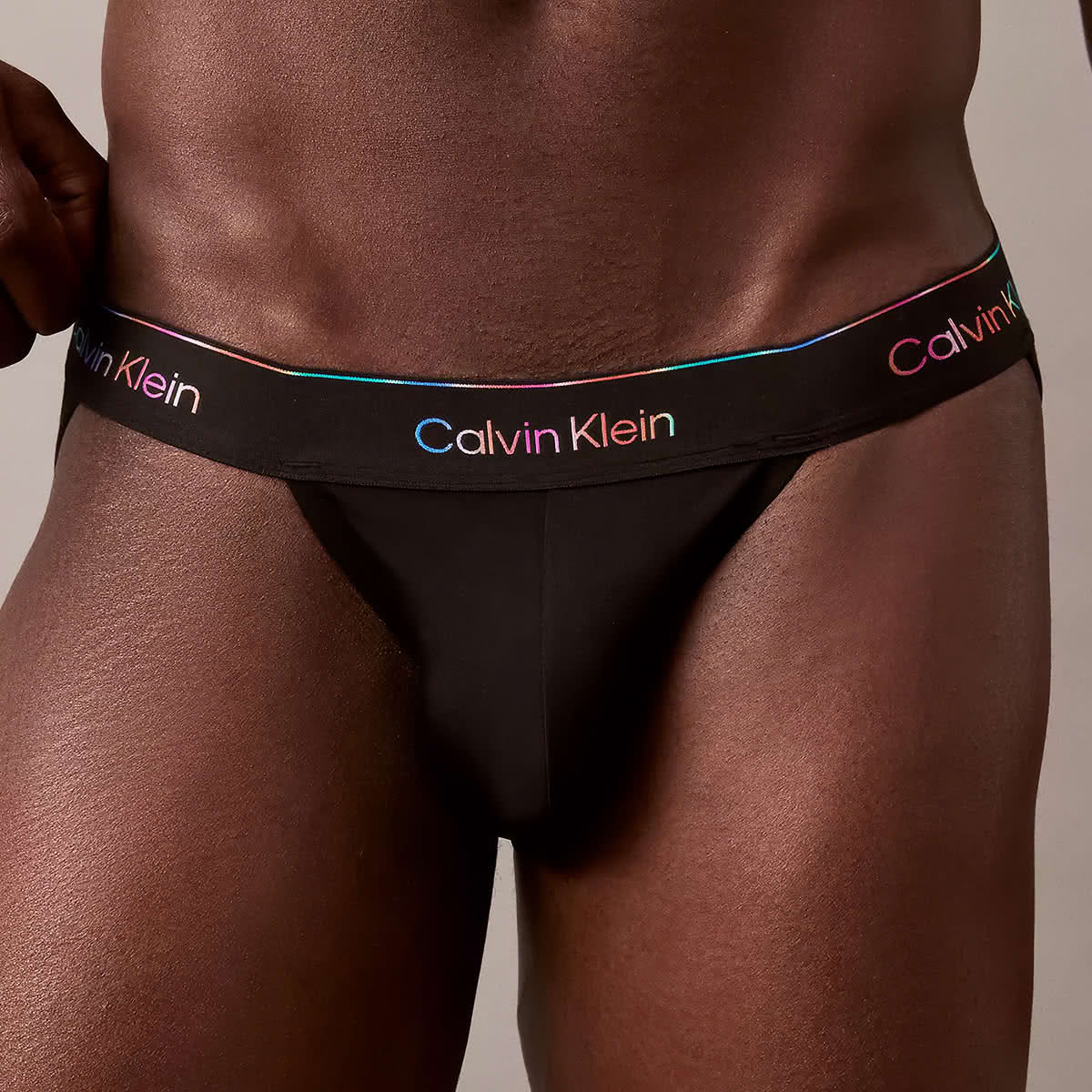 จ็อกสแตรป Calvin Klein Pride Microfiber Stretch Jockstrap NB4233 สีดำ